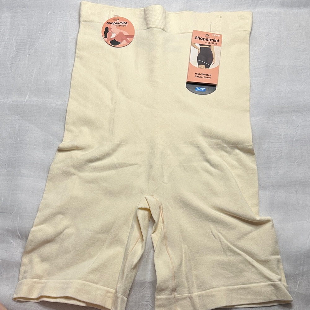 NWT! Shapermint Cream Shaping Shorts